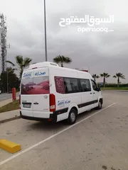  5 هونداي H350 لون ابيض