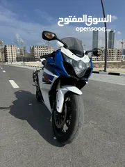  4 Suzuki 1000 أوراق جمارك 2011