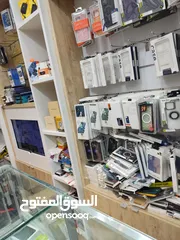  6 بضاعة محل للبيع