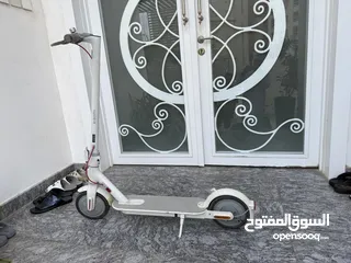  1 Xiaomi mi scooter 3 lite