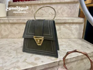  8 شنط صبايا 32 قطعة بسعر 600 شيكل لكامل الكمية