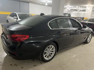 8 BMW 530e 2020