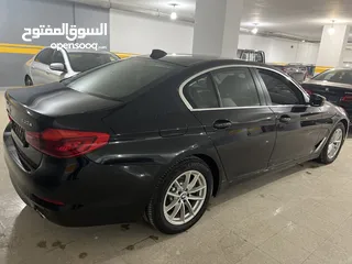  8 BMW 530e 2020