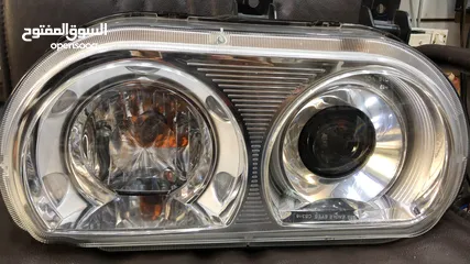  1 Dodge Challenger 2014 headlights