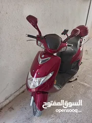  1 سكوتر سوزوكي AN125 للبيع