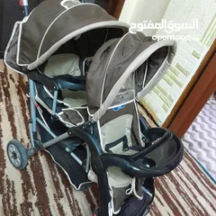  2 عرباي توأم خلف بعض