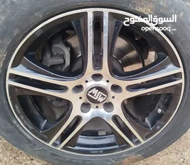  1 جنطين  17 جنط منهم فوزن مسستم و الجنط الثاني وزو ياباني
