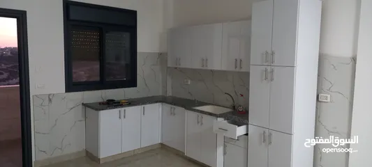  10 شقه للايجار