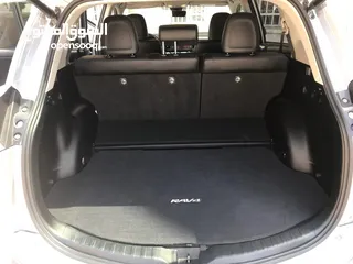  4 Toyota RAV4 2017