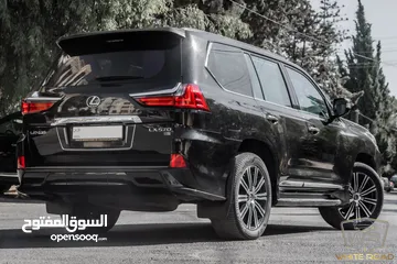  4 Lexus Lx570s 2019   السيارة وارد الشركة و قطعت مسافة 123,000