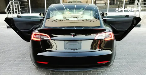  15 تيسلا 2023 model 3 فحص كامل اوتوسكور لون اسود ملوكي داخلي ابيض بحالة الوكالة بسعر لقطة ومحروووق
