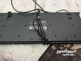  7 ماوس وكيبورد وماوس باد بس  واذا بدك اشي لحاله ممكن اقرأ الوصف