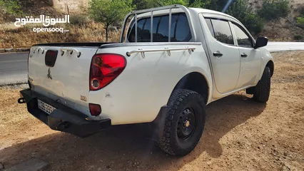  4 ميتسوبيشي L200 2015