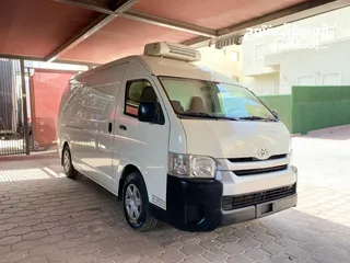  3 Toyota hiace 2016 highroof talaza