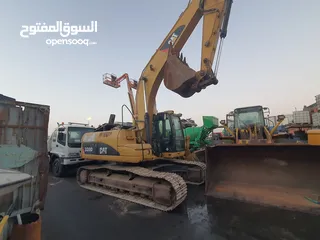  2 حفار صنع اليابان Caterpillar 320D موديل 2010 عدد ساعات 18000 مع اتنين باكت مجهز خط جاك هامر