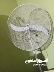  2 مروحه حجم كبير جدا  جدا  المساحت الكبيره لقطه ل مساحات بسعر جيد لا يعوض