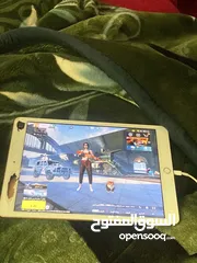  1 ايباد 8 فيه كسر + حساب ببجي  المكان شارع الجامعه  128G