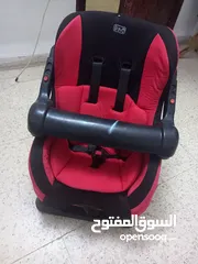  1 كرسي للسيارات للأطفال
