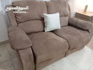  8 ريكلاينر مستورد امريكي اصلي الليبل عليه ماركة هوم سنتر  6 مقاعد للبيع بسعر حرق اقل سعر بالمملكة