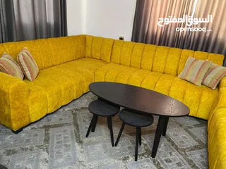  1 طقم كورنر ثقيل تفصيل مستعمل وكالة لسا للبيع مع الطربيزات 200 دينار