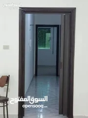  5 شقة مميزة جدا للبيع في البيادر حي الرونق قرب مدرسة ارقى التربوي