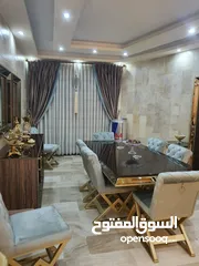  19 شقة ارضية مساحة 240 متر مع حديقة وتراس 180 متر