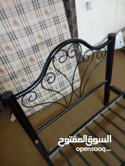  5 سرير  معدني   قابل  للفك  والتركيب