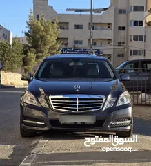  1 Mercedes-Benz E200