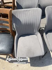  2 Tables + chairs
