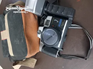  2 كاميرا DL2000 قديمه جدإ من النوادر بحاله جيده