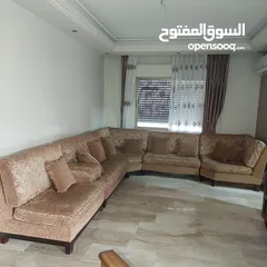 1 طقم كورنر كبير خشب ثقيل بحاله جيدة جدا للبيع بسعر لقطه