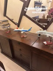  8 طاولة سفرة مع 6 كراسي ودرسوار