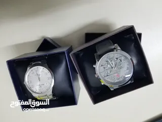  2 ساعتين بحاله جيده للبيع