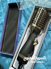  11 فرشاة السشوار اينزو باللون المميز الذهبي والاسود .. صناعة ايطالية والسعر قابل للتفاوض