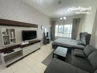  4 استديو للاجار الشهري شامل الفواتير مع باركن خاص الشقه والعفش جديد بالكامل