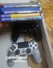  2 ps4 for sale urgently  2 controller  whit 5 games all cables