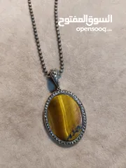  2 فضيات و احجار كريمه