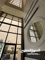  3 شقة مميزة للبيع طابق ارضي في ام السماق بتشطيبات مميزة مساحة داخلية 250 وترس 70م (مشروع 121)