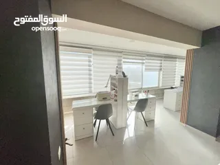  7 مركز تجميل للبيع مع معدات حديثة