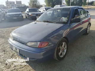  4 هونداي اكسنت موديل 1994 نظيفة للبيع