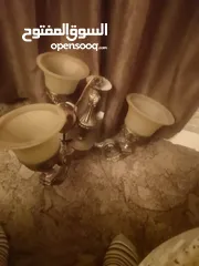  1 طقم كنب خشب زان بحالة جيده جدا 9مقاعد اربع مفردات ثلاثيه ومجوزة مع السجاده وثريات عدد اثنين