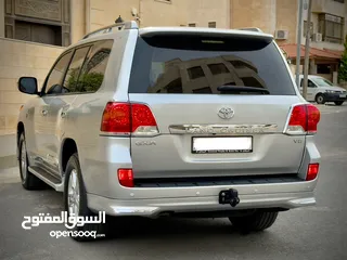  4 تويوتا لاند كروزر (GXR 2015 (V8 وارد صيانة الشركة ( طلب خاص 60th) مالك واحد بحالة الوكالة
