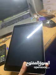  5 للبيع ايباد  اير في قمه النظافه