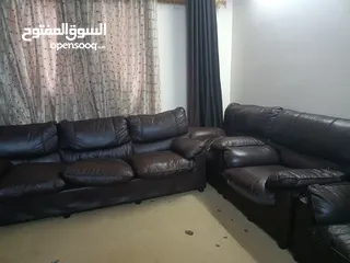  2 كنب لون بني غامق