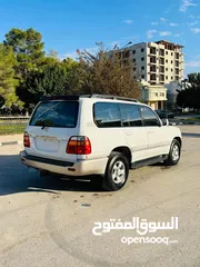  8 تويوتا لاند كروز2000