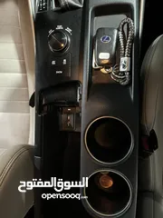  6 Lexus IS300h 2014 Perfect Condition وارد اوروبي