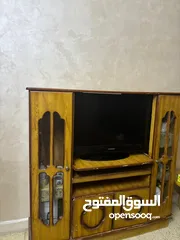  7 فرشات و بوفيه للبيع بسعر مغري جداً  بالزرقاء