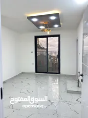  4 للبيع روف مقابل الاكايديميه مباشره