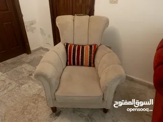  6 طقم كنب حوض كبير سبع مقاعد بحالة جيدة جدا لا يحتاج صيانة