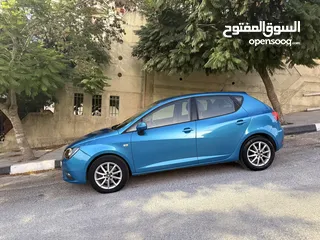  2 سيات ابيزا  اوتمات اصل لون مميز جداا وحبة نظيفة